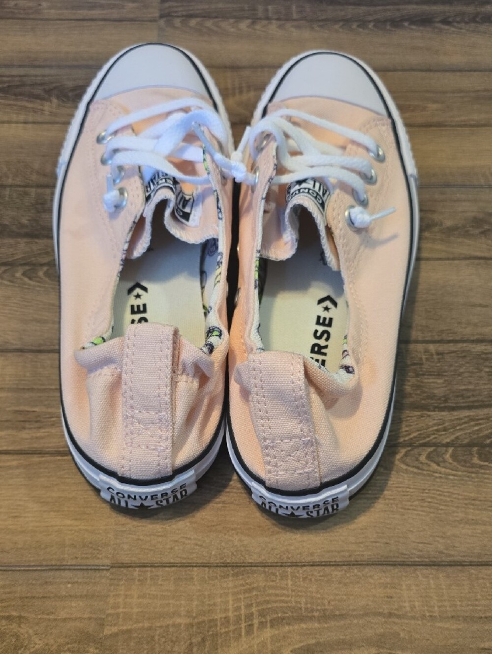 Converse Shoreline Slip On Sneaker Donut Glaze White Black Size 7.5 New In Box - Picture 3 of 6